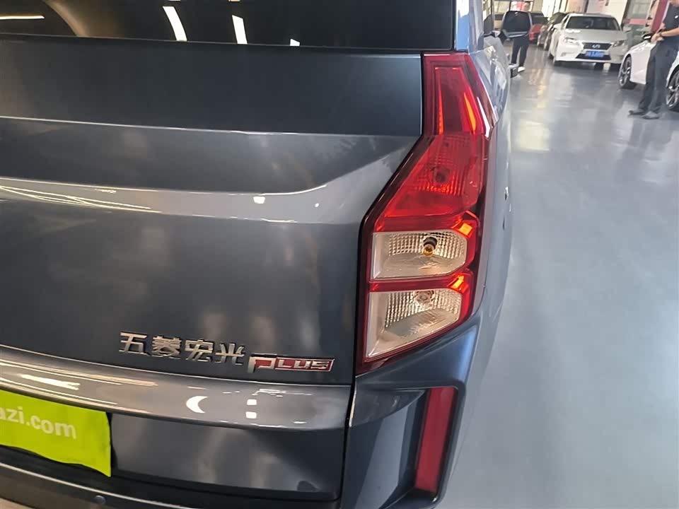 Wuling Wuling Hongguang PLUS