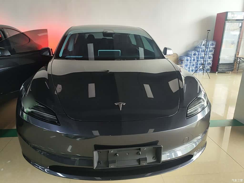 Tesla Model 3, 2024 3