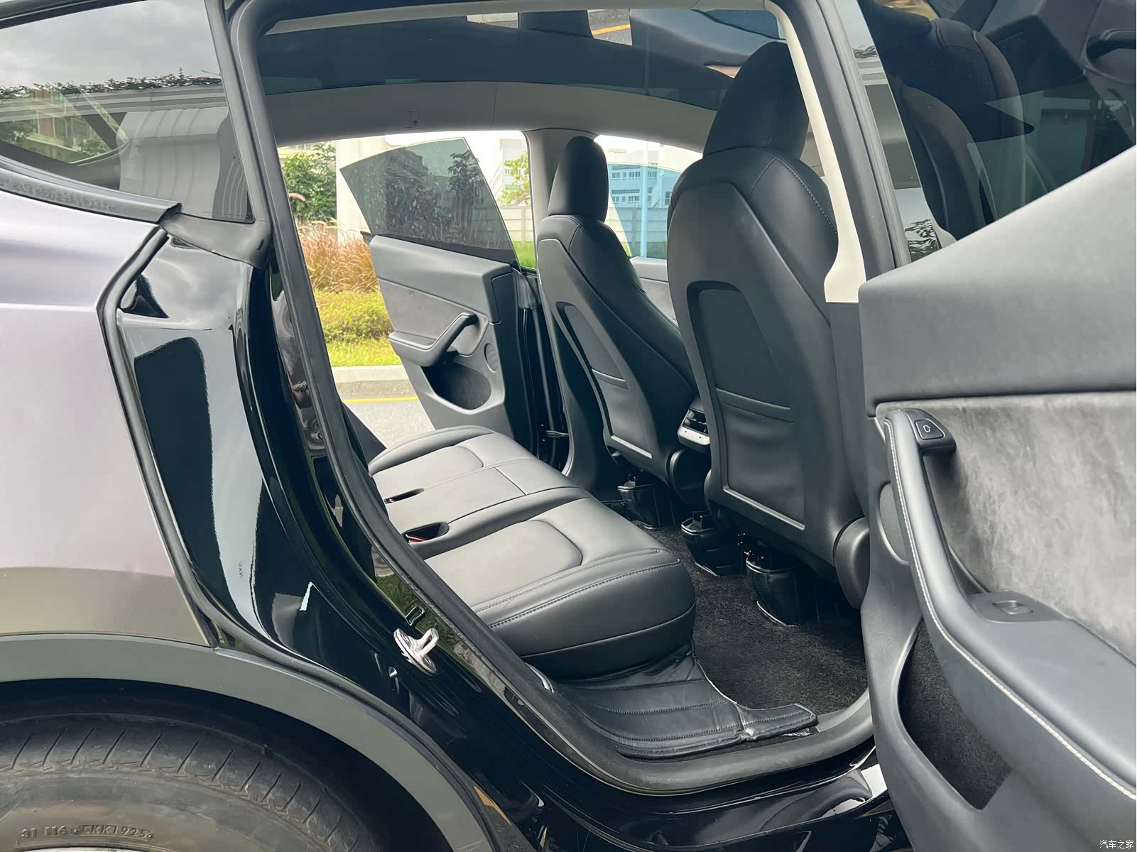 Tesla Model Y, 2022 10
