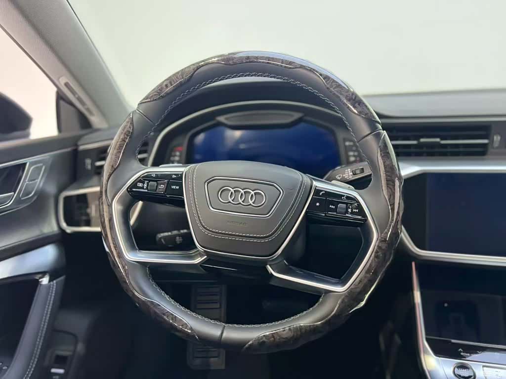 Audi A7L, 2025 13