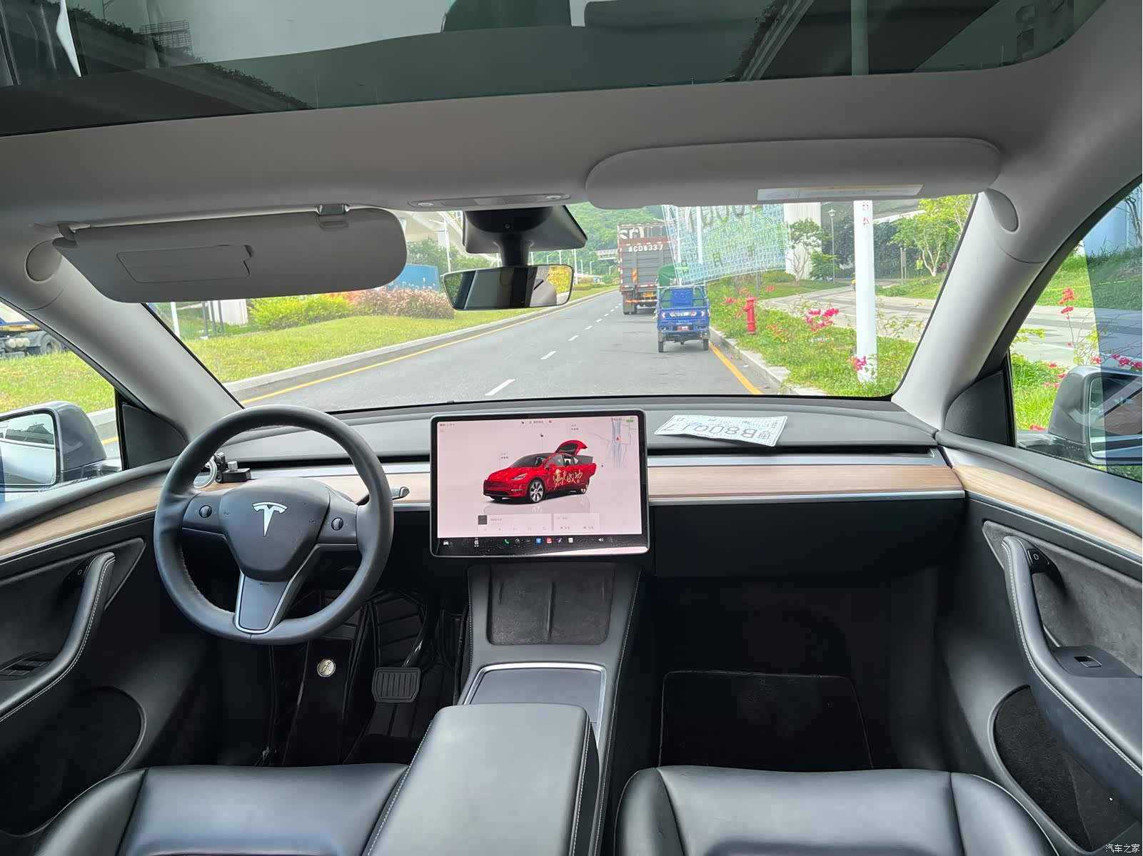 Tesla Model Y, 2022 14