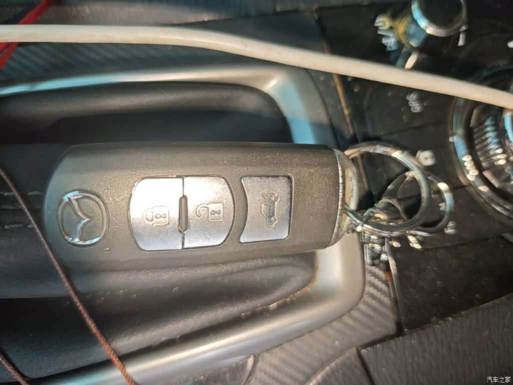 Mazda Mazda3, 2017 9