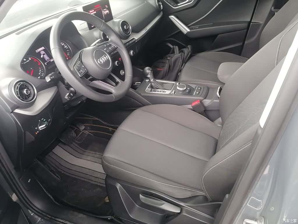 Audi Q2L, 2020 15
