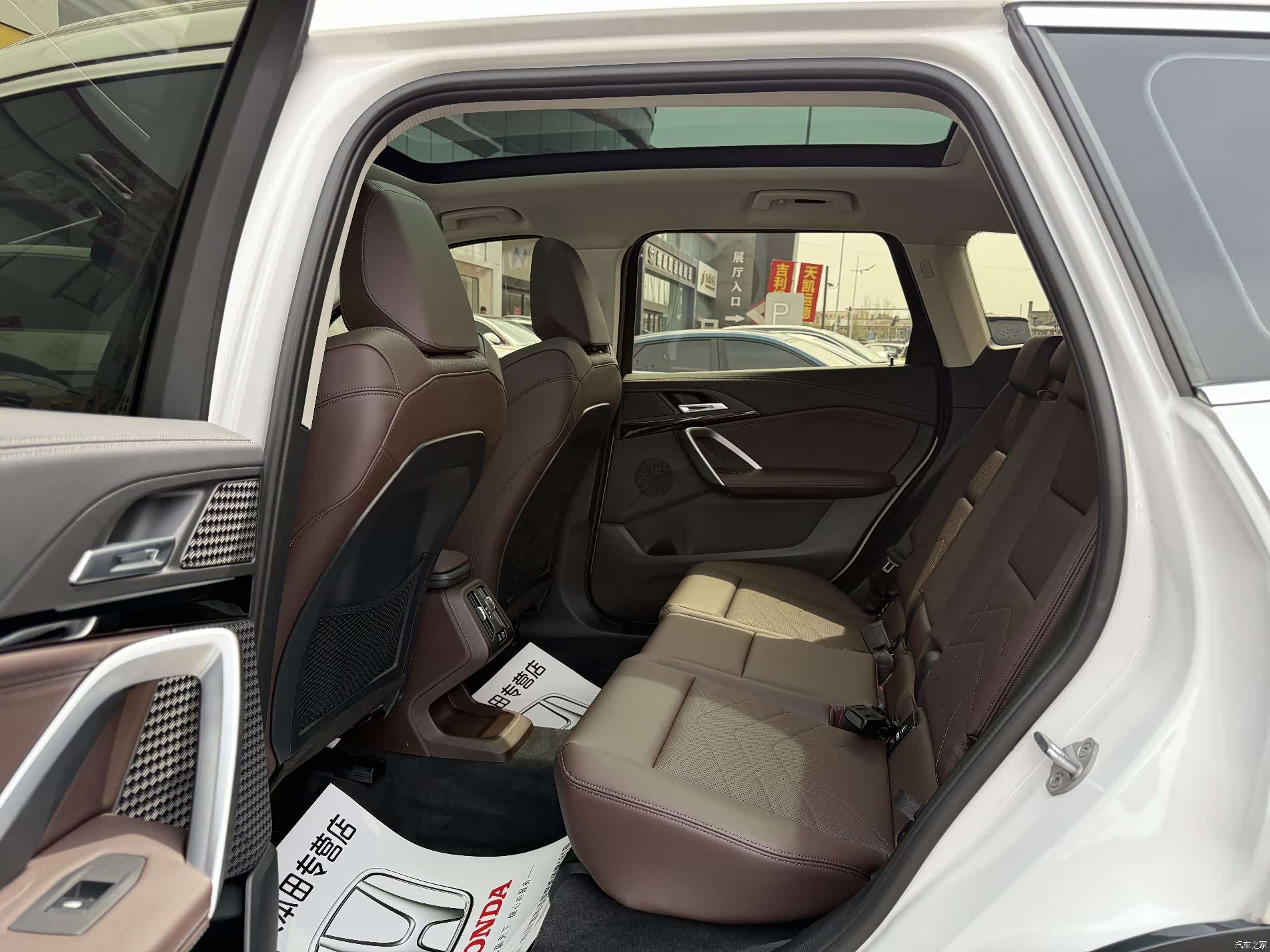 BMW X1, 2024 8