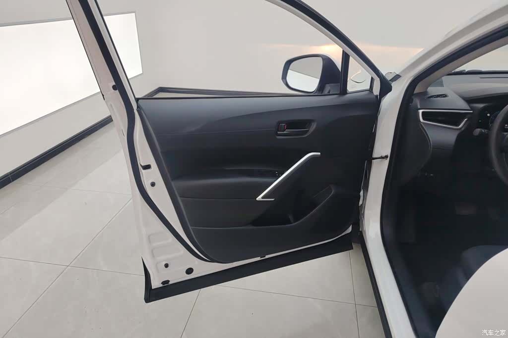 Toyota Corolla, 2026 7