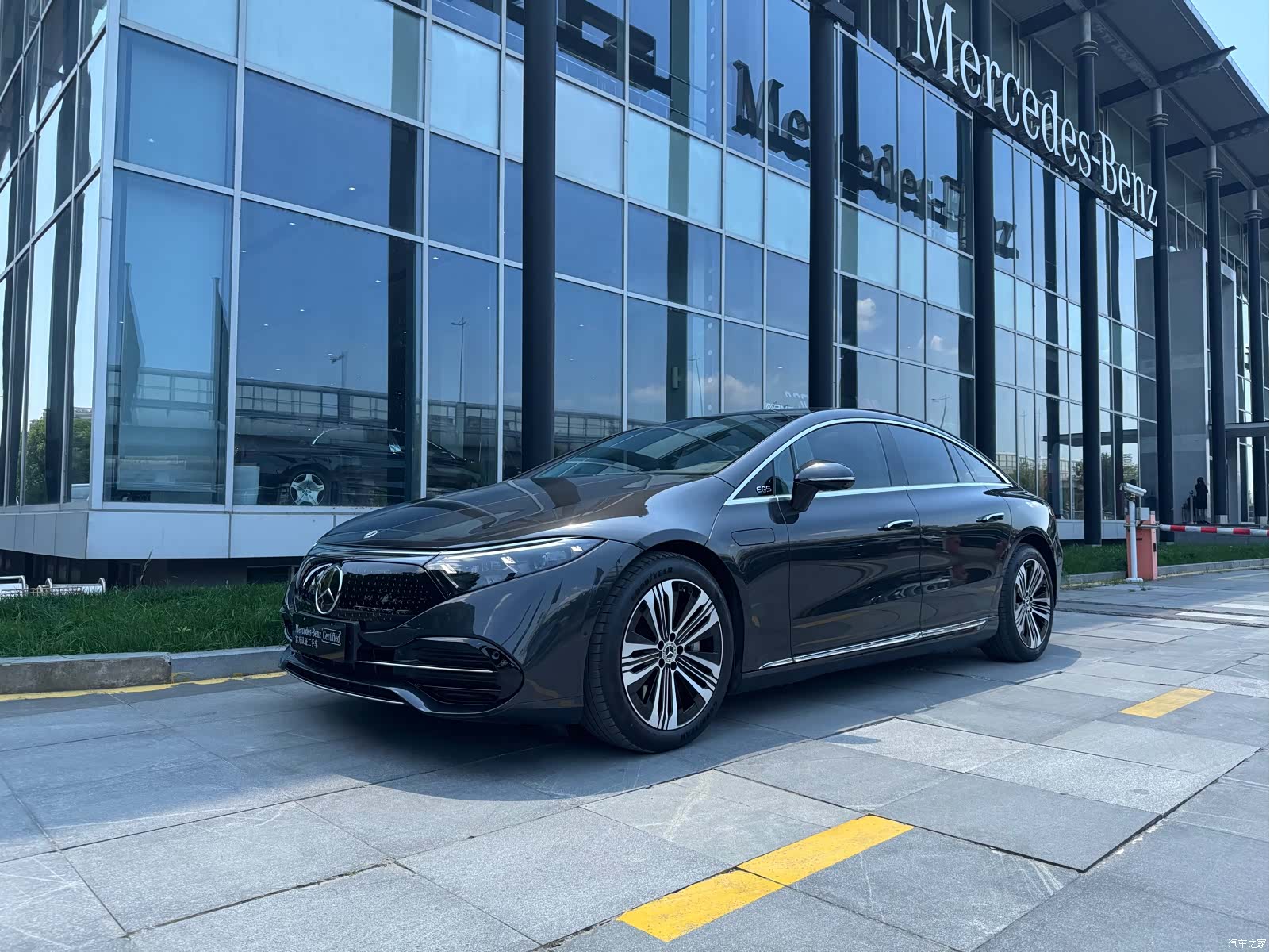 Mercedes-Benz EQS, 2024 1