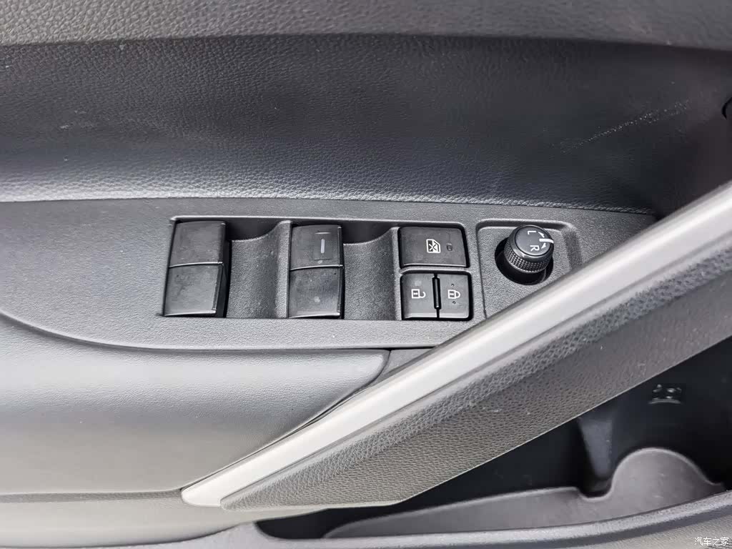 Toyota Frontlander, 2023 9