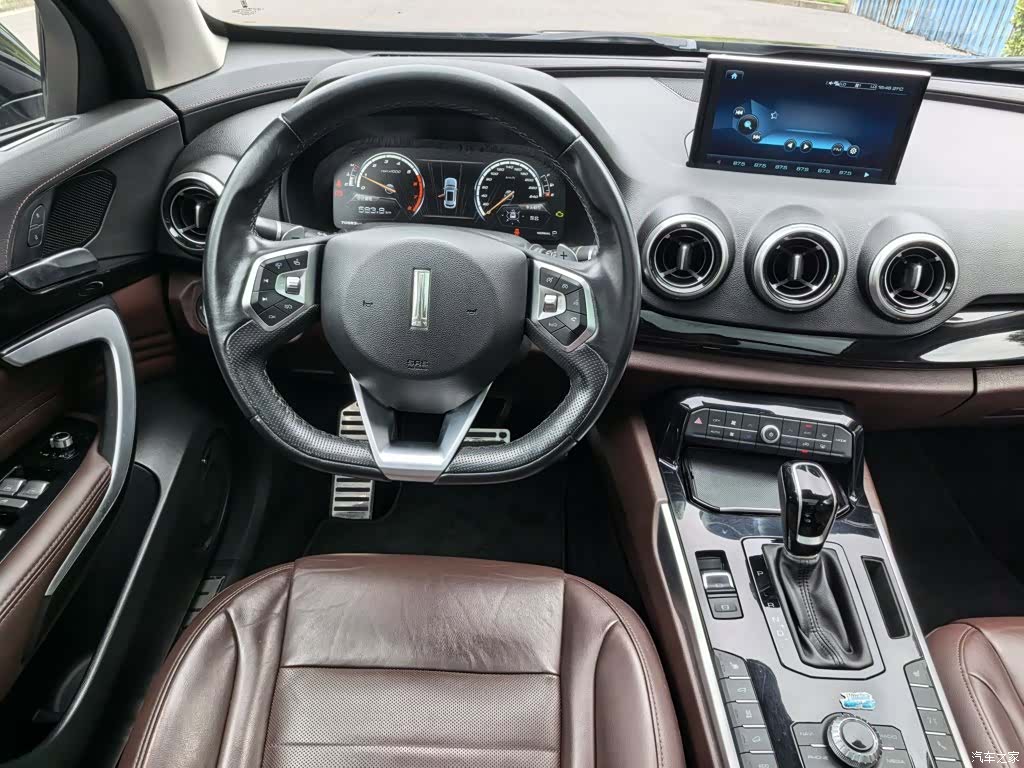 WEY VV7, 2017 3