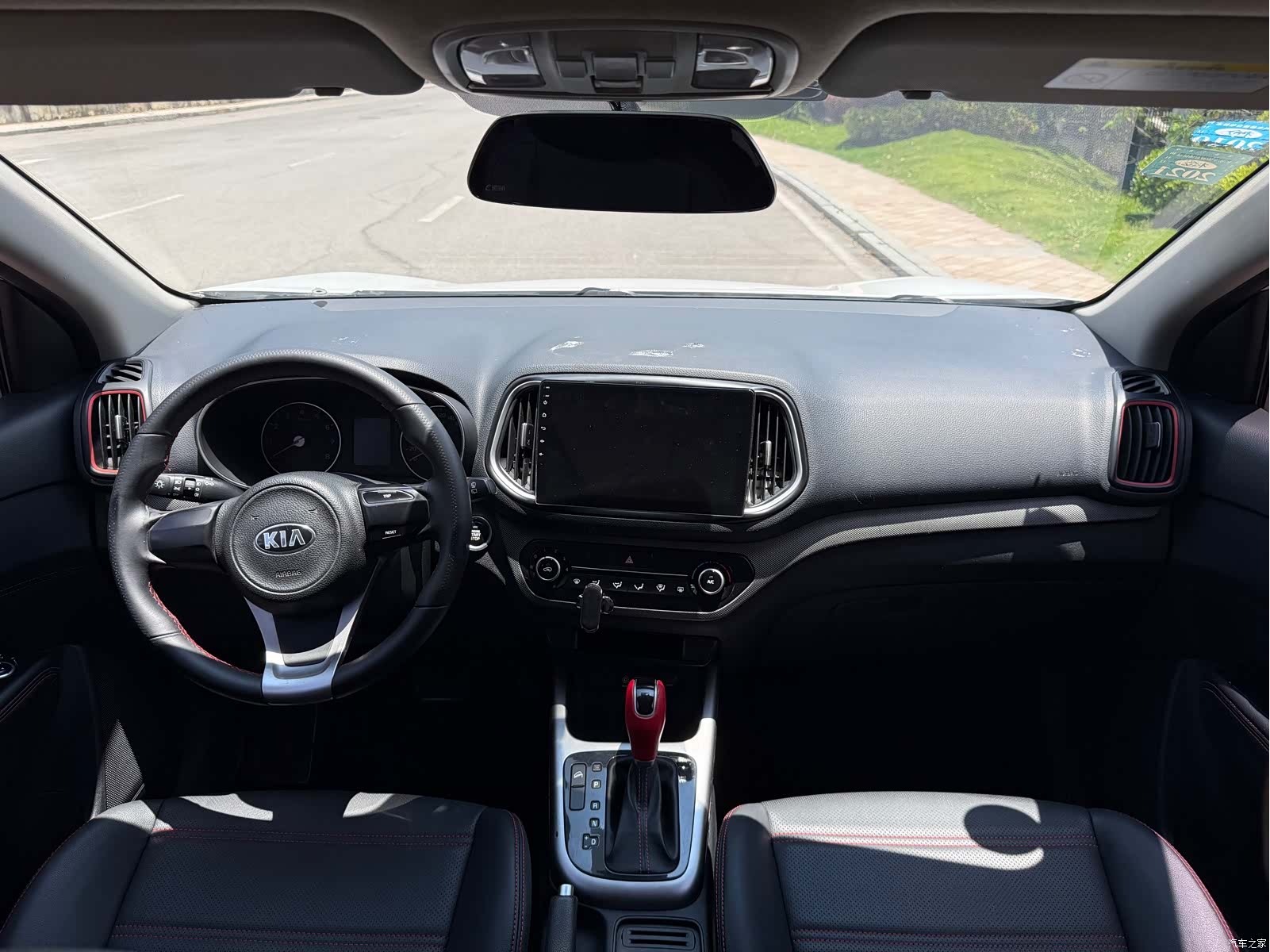 Kia KX3, 2017 9