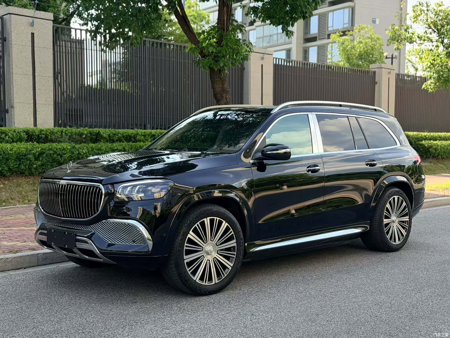 Maybach GLS, 2021 1