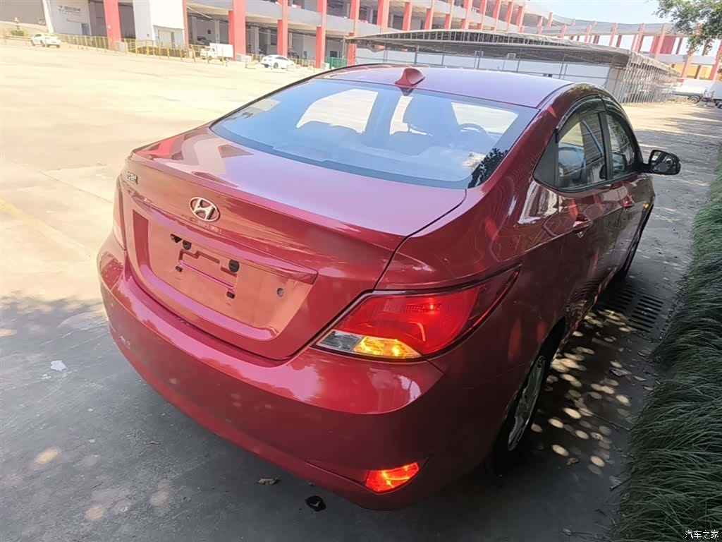 Hyundai GLS, 2015 7