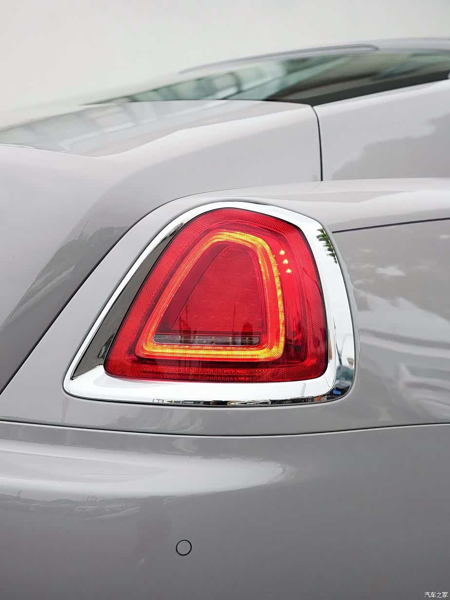 Rolls-Royce Wraith, 2022 7