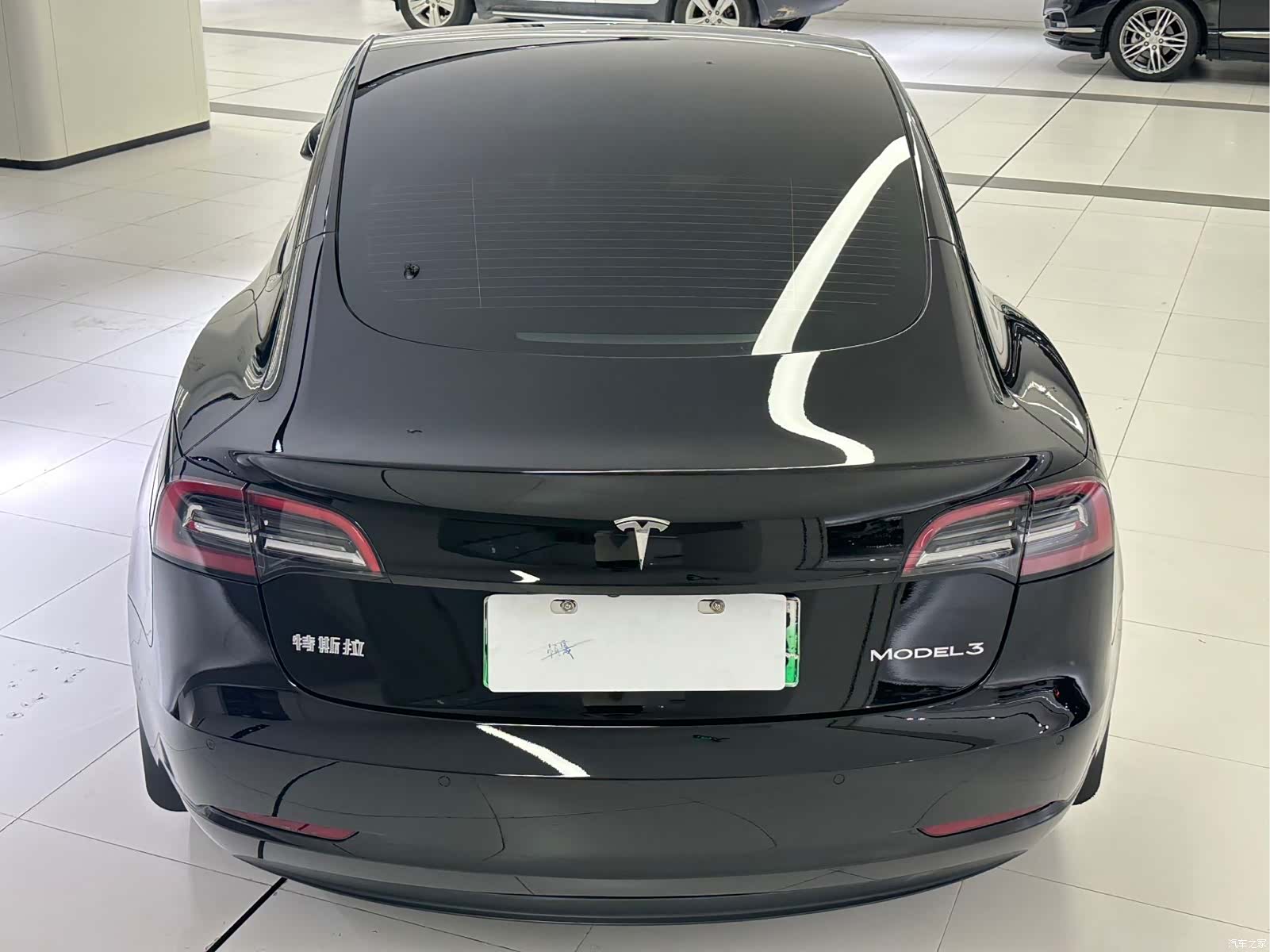 Tesla Model 3, 2022 все фото