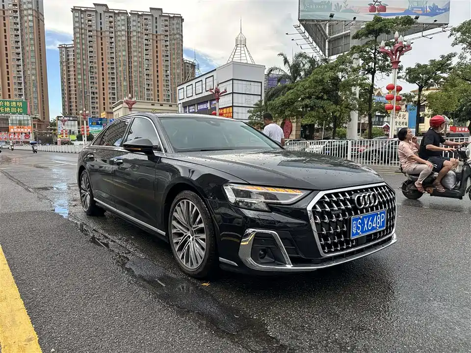 Audi A8