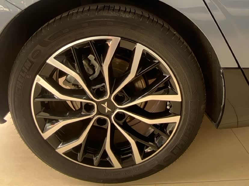 XPENG P5