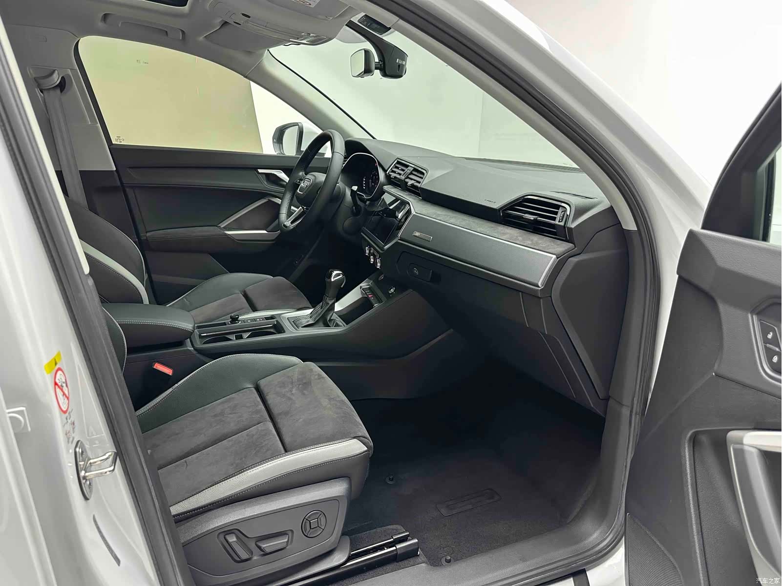 Audi Q3, 2022 15