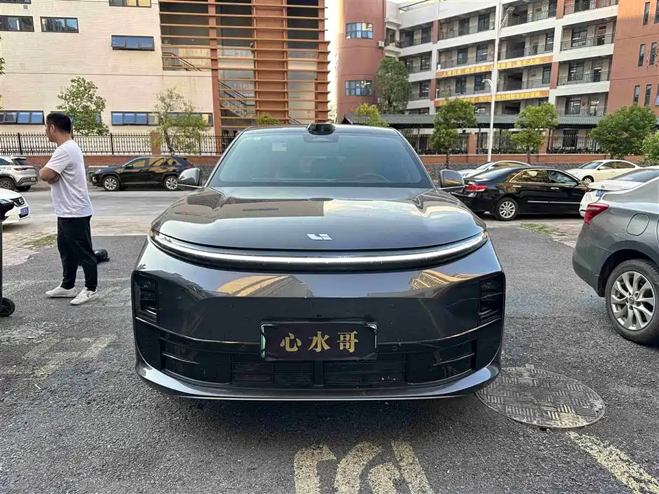 Li Auto Ideal L6