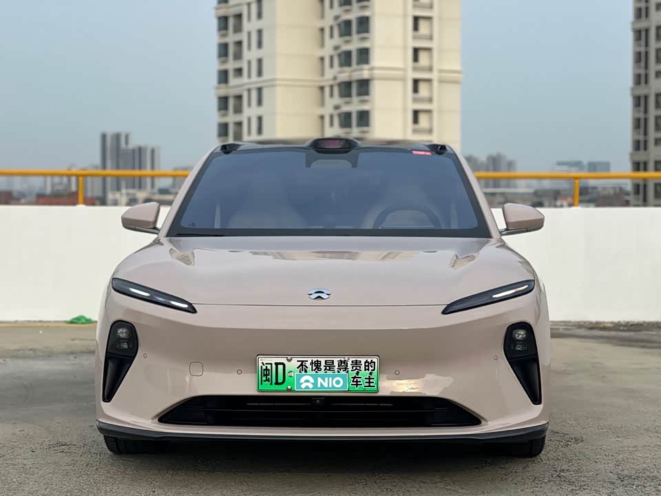NIO ET5