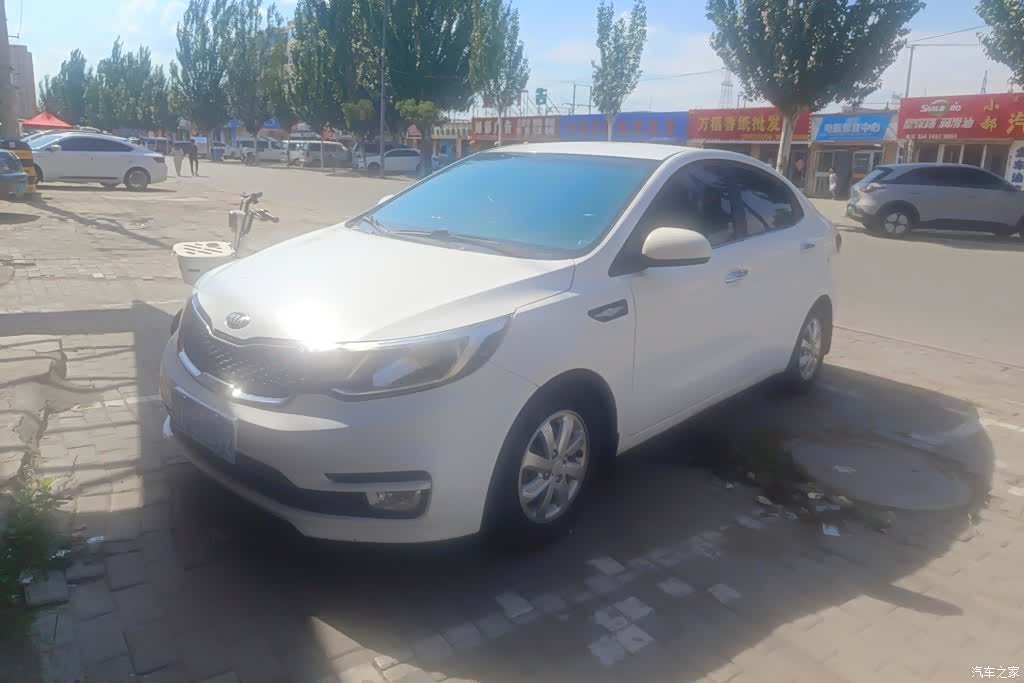 Kia K2, 2015 1
