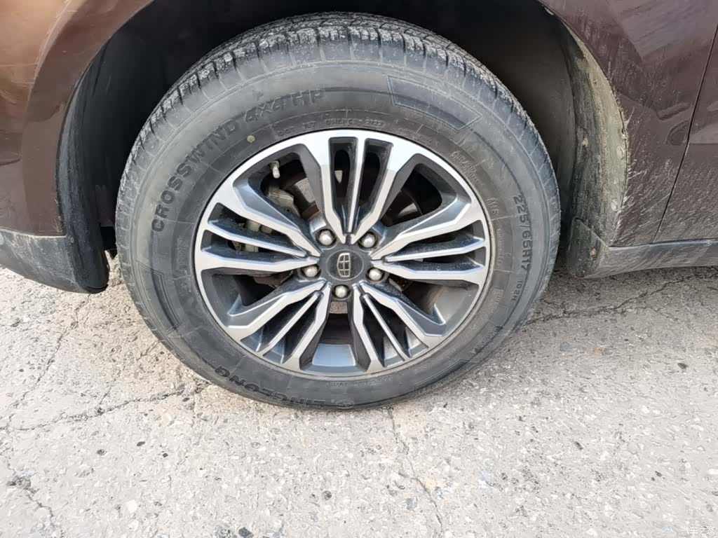 Geely X6, 2017 23