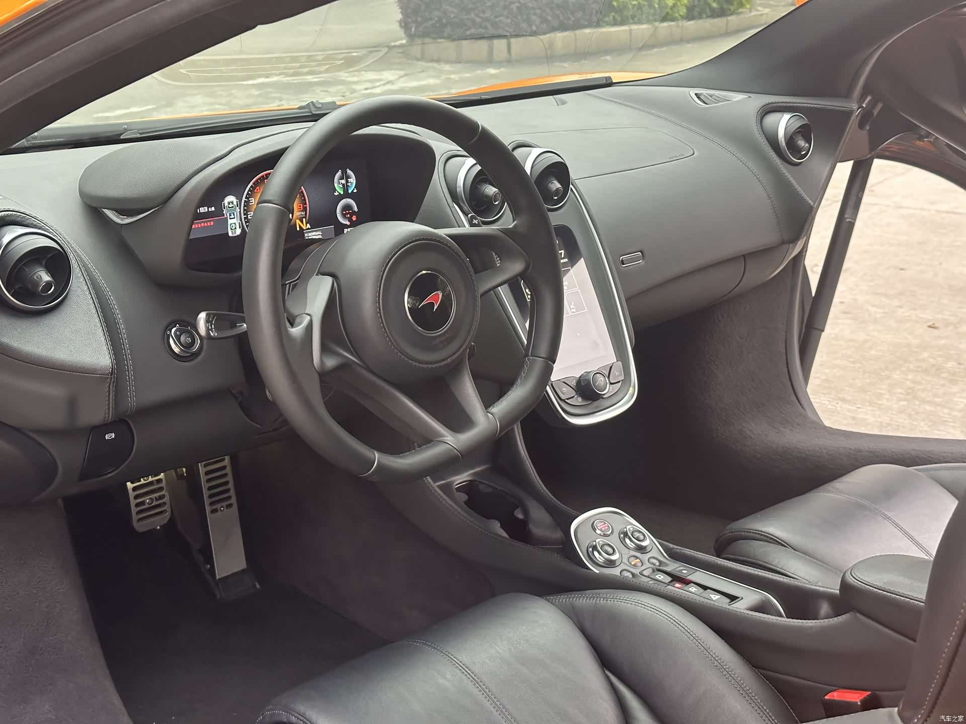 McLaren 540C, 2019 6