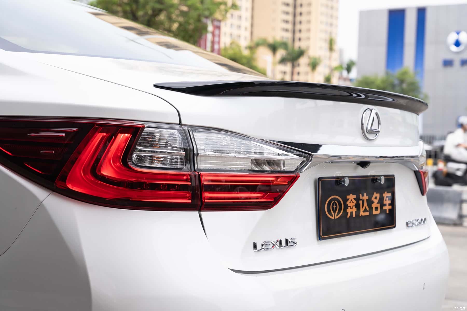 Lexus ES, 2018 7