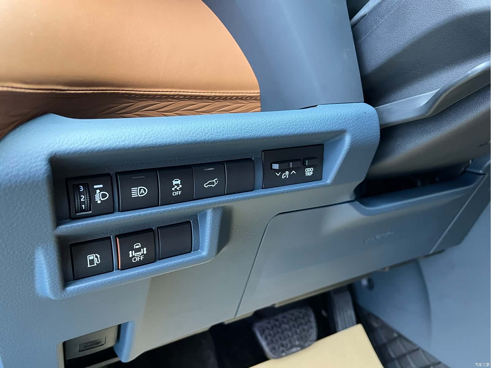 Toyota Granvia, 2024 8