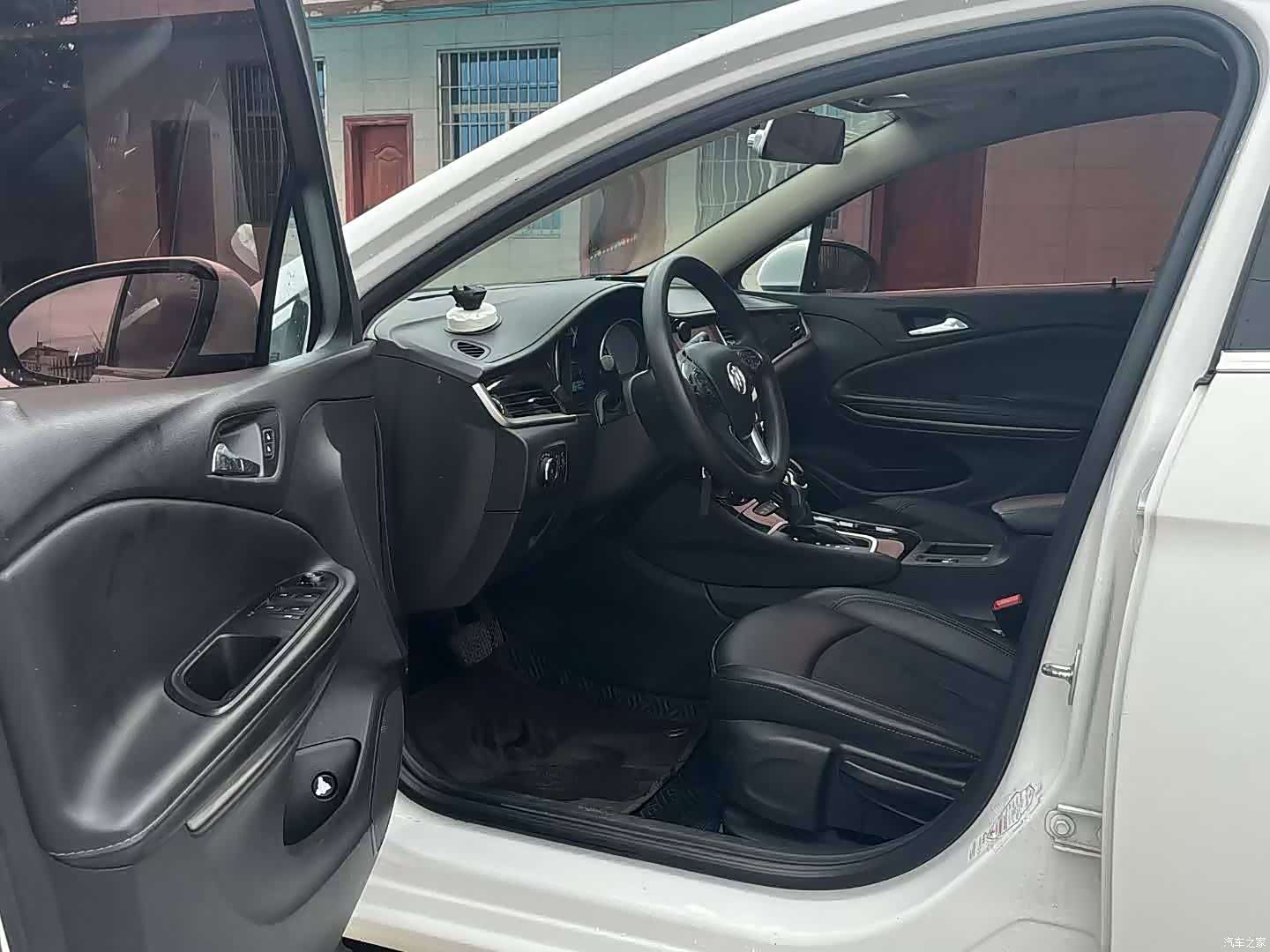 Buick Verano, 2018 8