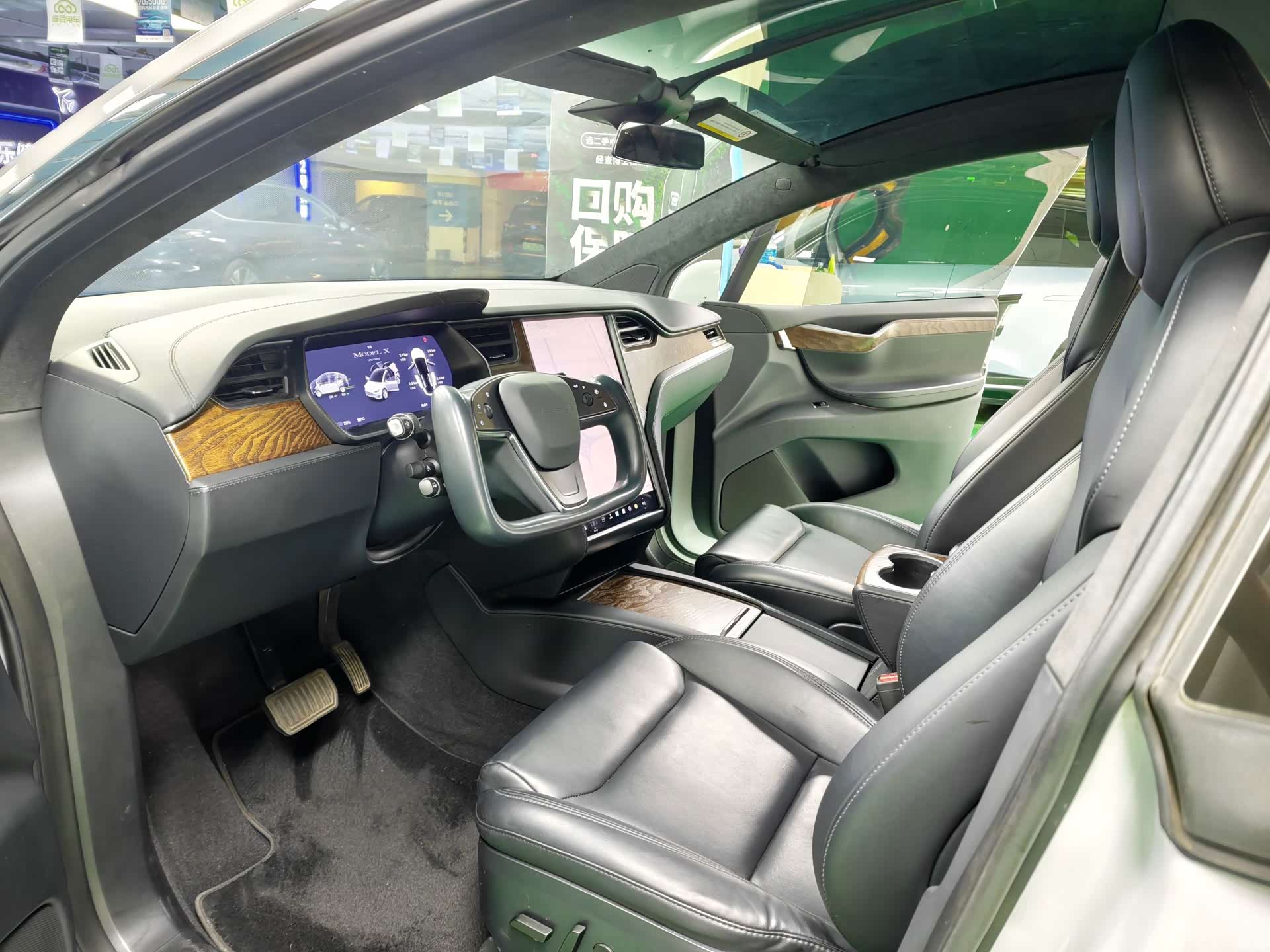 Tesla Model X, 2020 10