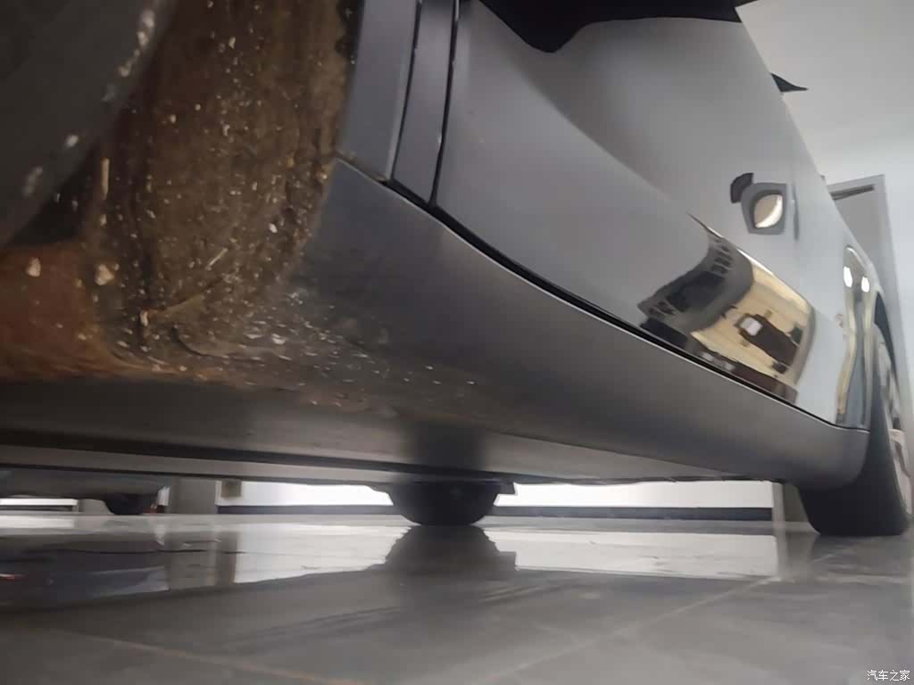 Tesla Model Y, 2023 22