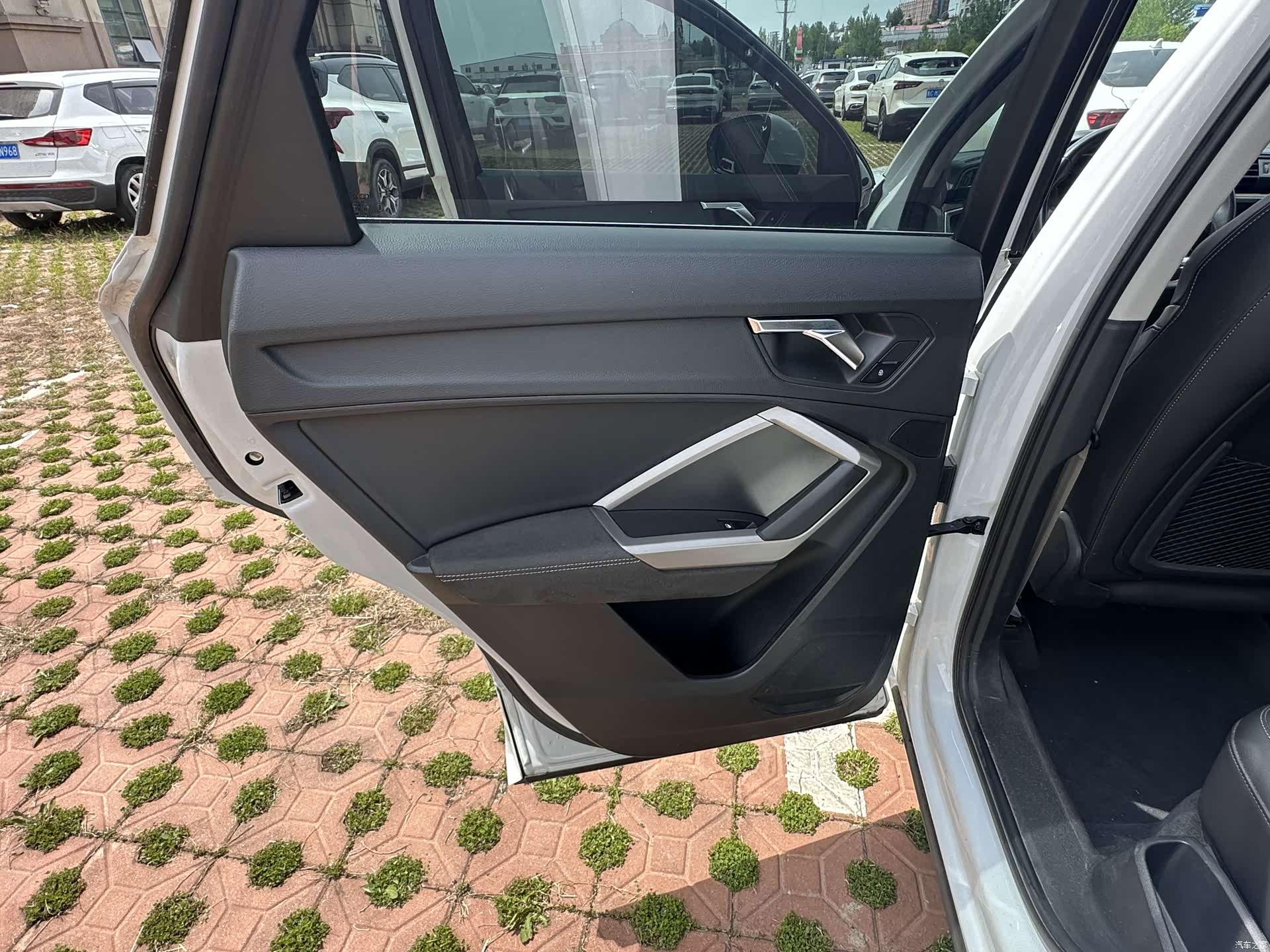 Audi Q3, 2022 14