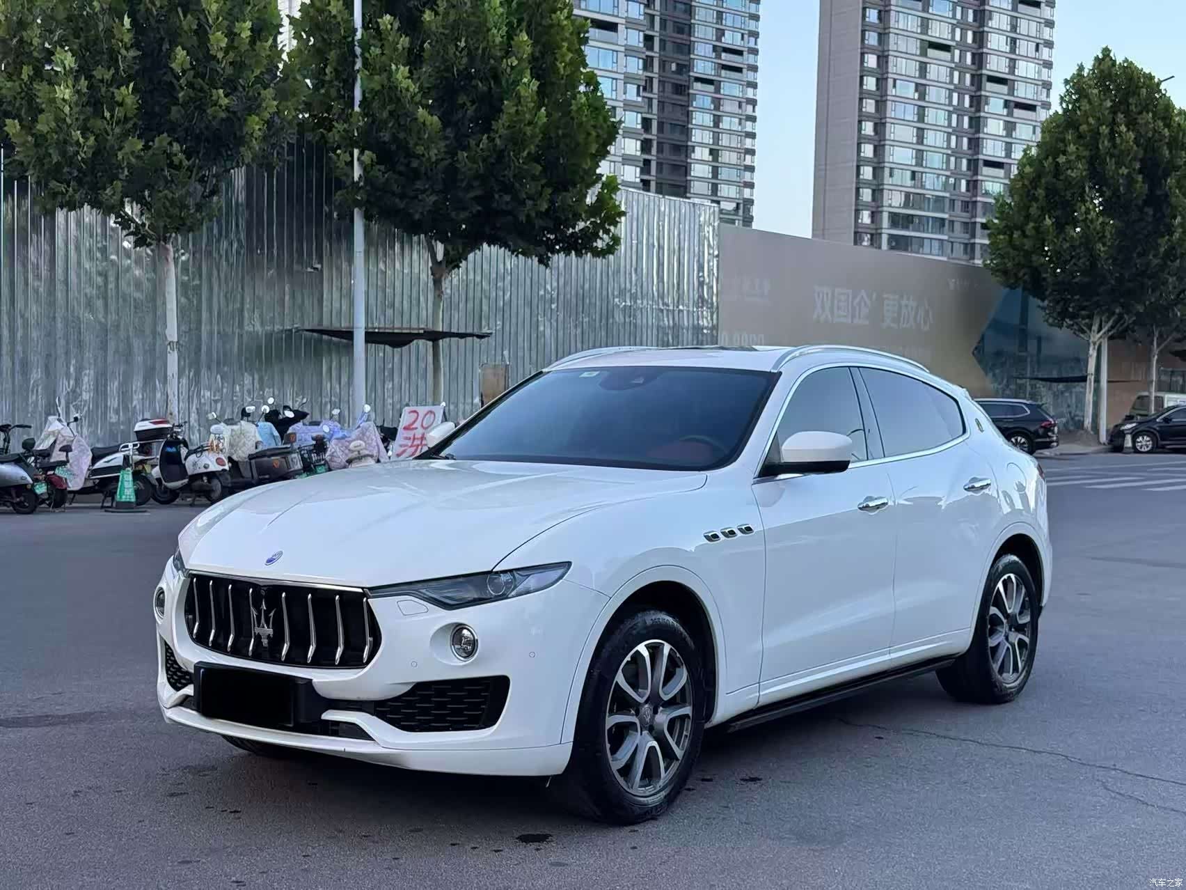 Maserati Levante, 2017 1