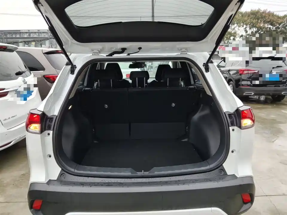 Toyota Corolla Sharp amplifier