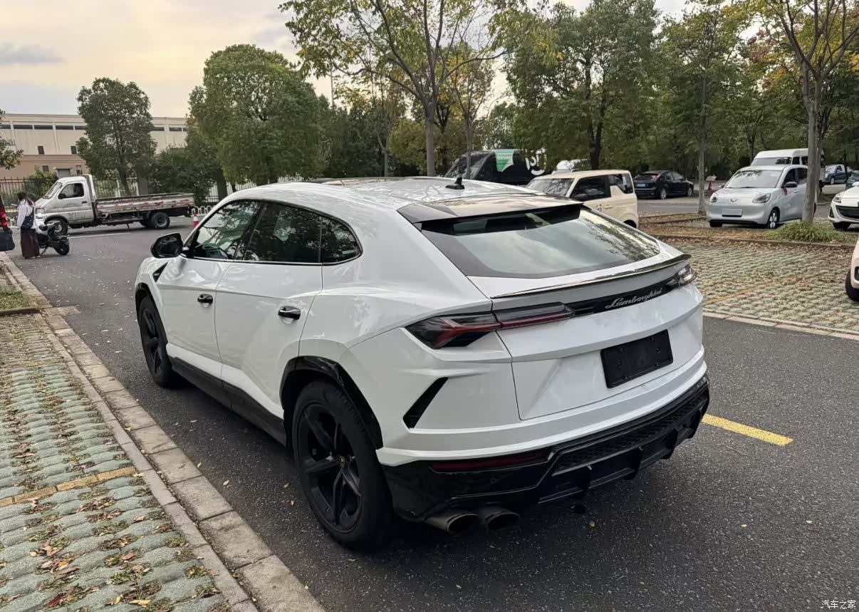 Lamborghini Urus, 2019 7