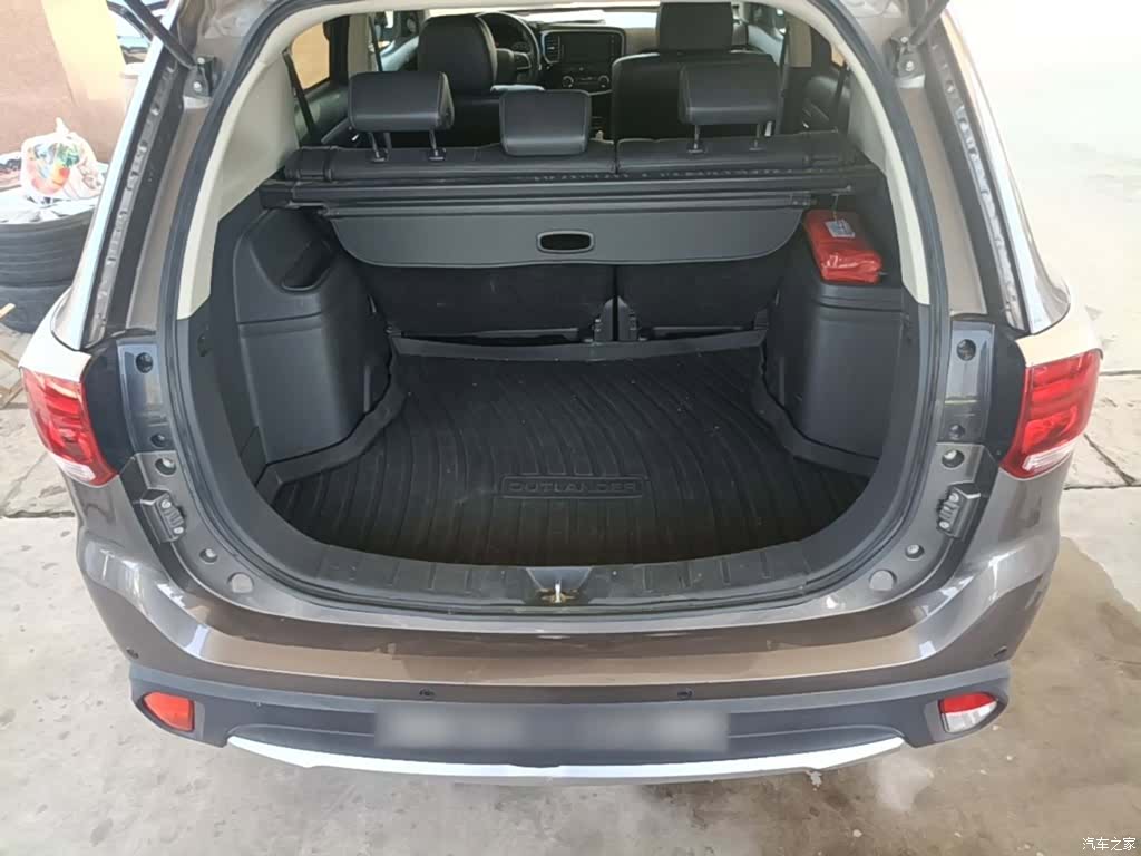 Mitsubishi Outlander, 2017 19