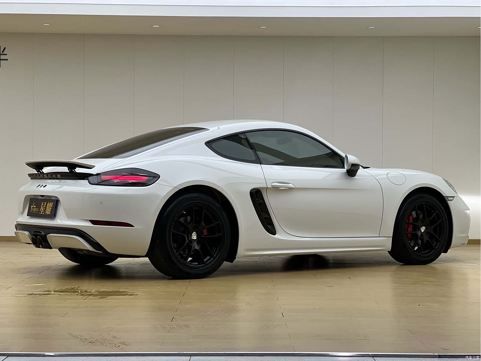 Porsche Cayman, 2017 4