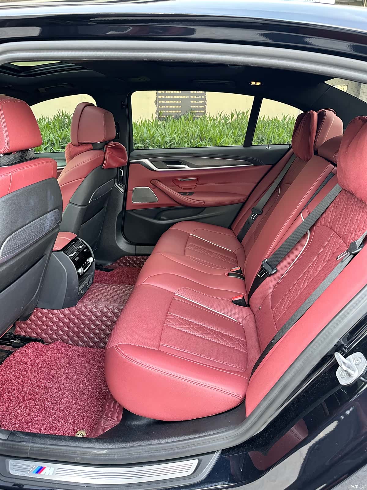 BMW 5 Series, 2023 все фото