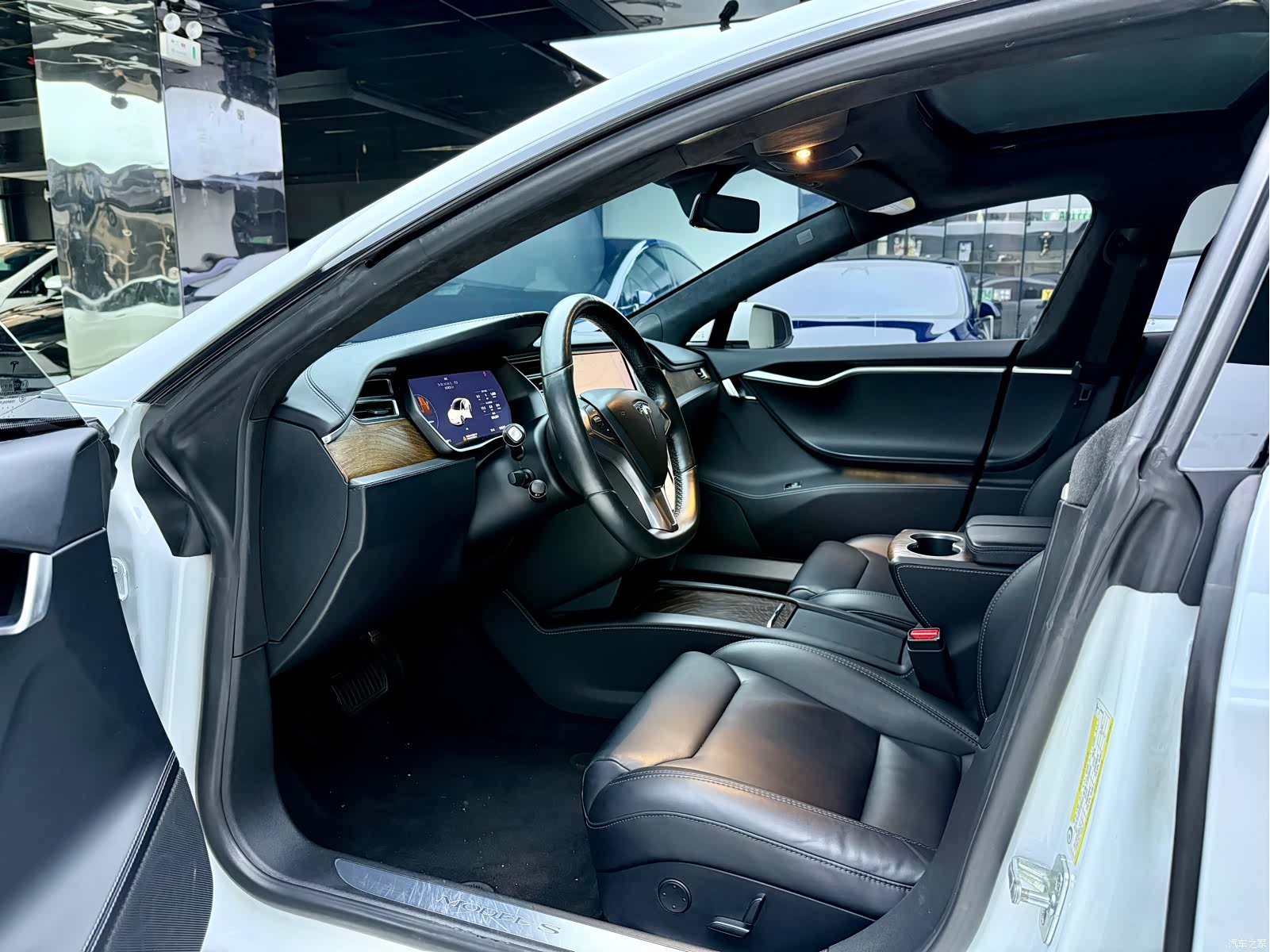 Tesla Model S, 2018 4