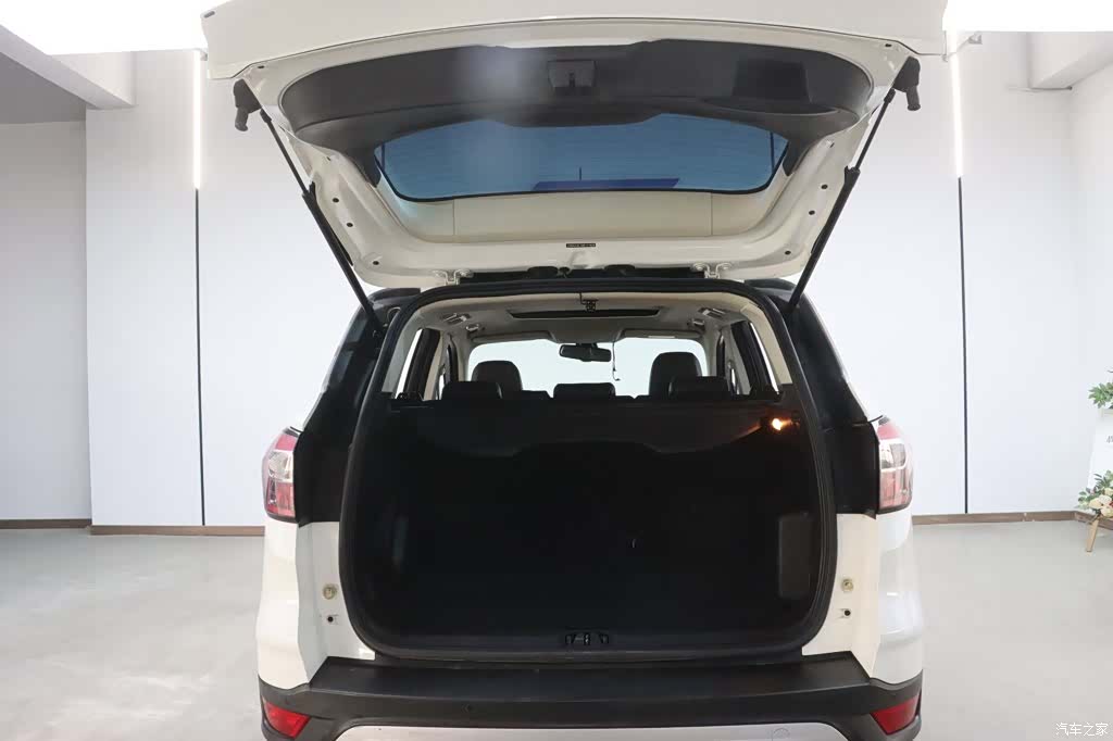 Ford Kuga, 2017 31