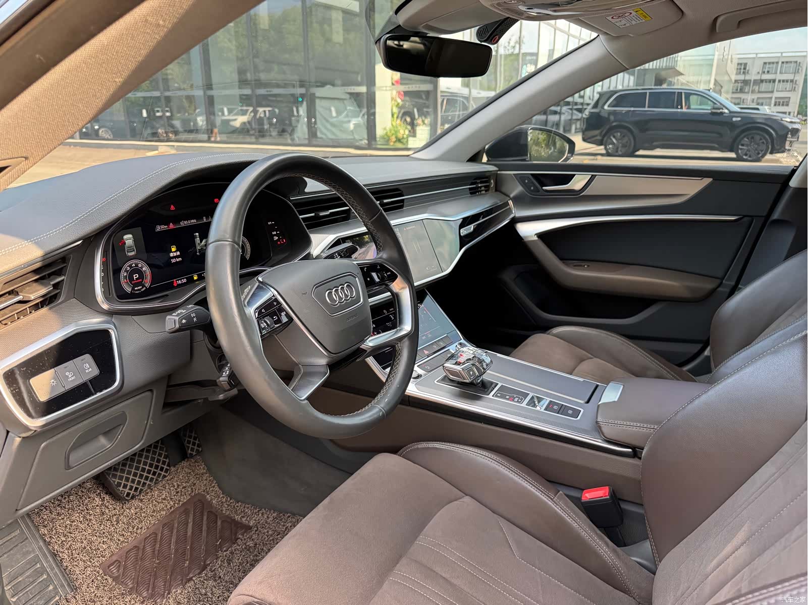 Audi A7L, 2023 все фото