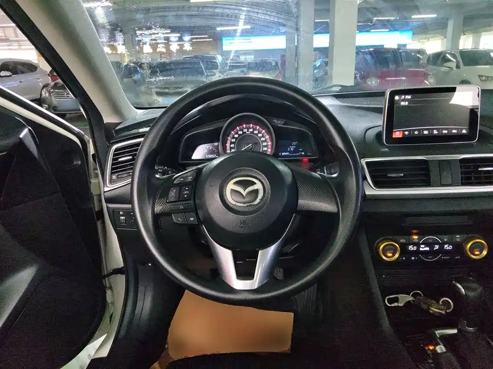 Mazda 3 Angkesaila