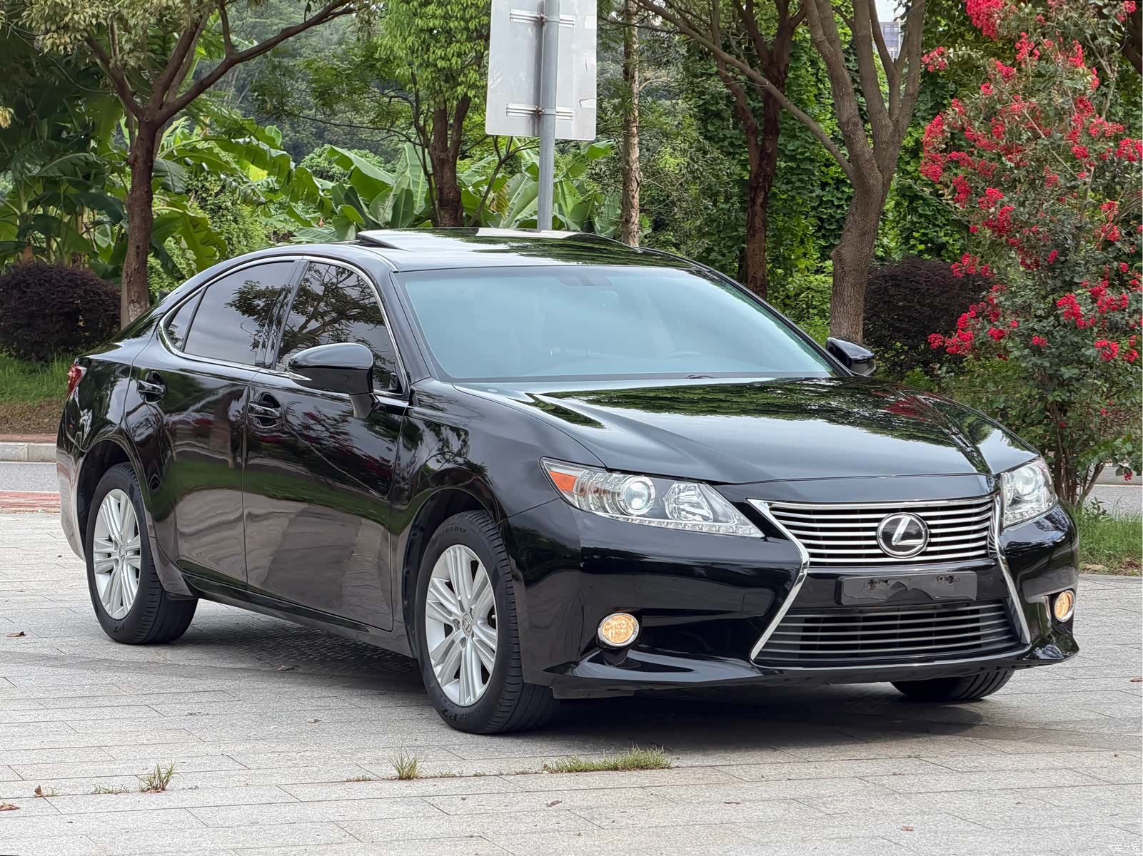 Lexus ES, 2012 3