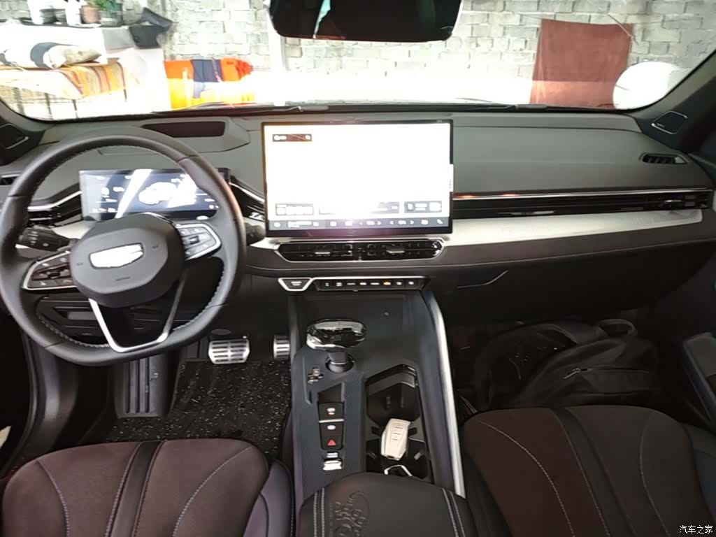 Geely Preface, 2025 10