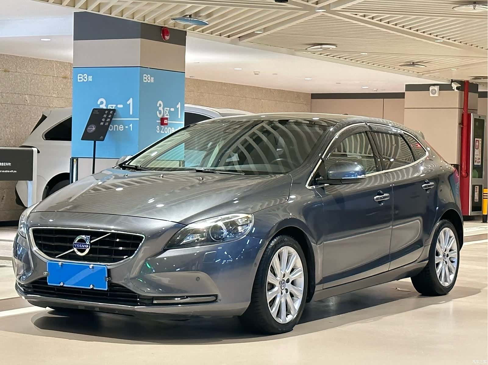 Volvo V40, 2014 1