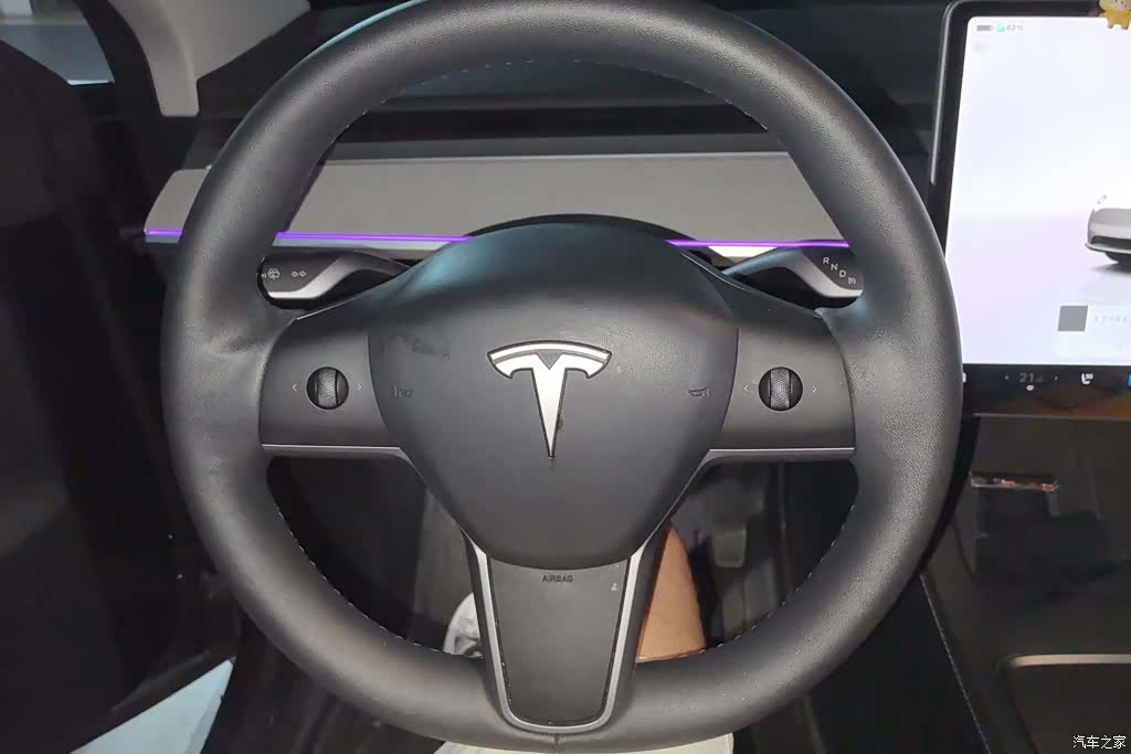 Tesla Model Y, 2023 15