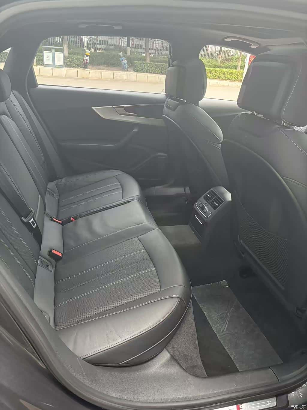 Audi A4L, 2021 8