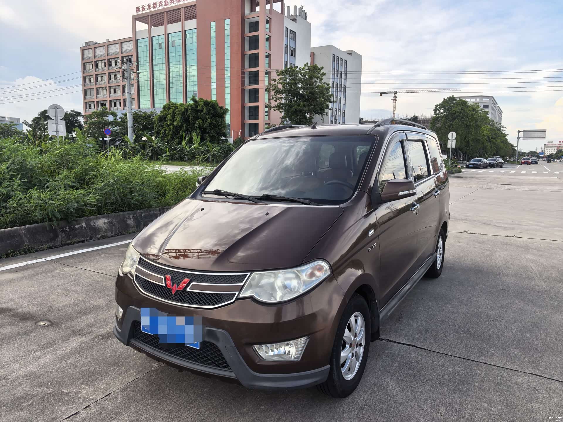 Wuling Hongguang, 2014 1