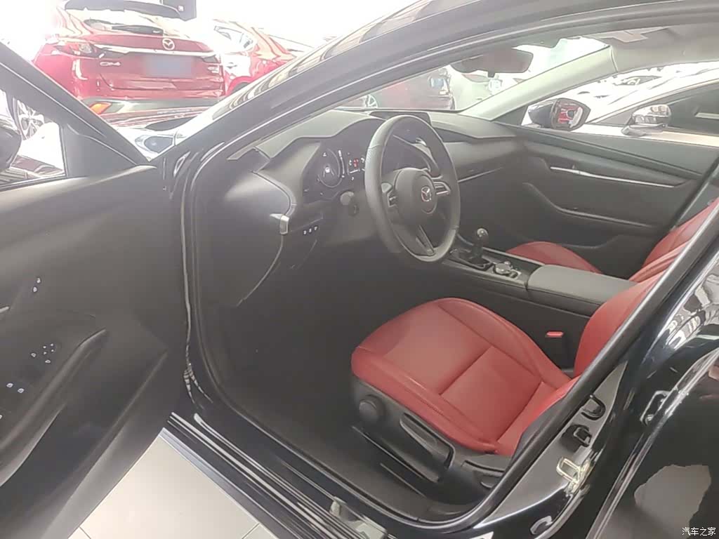 Mazda Mazda3, 2024 16