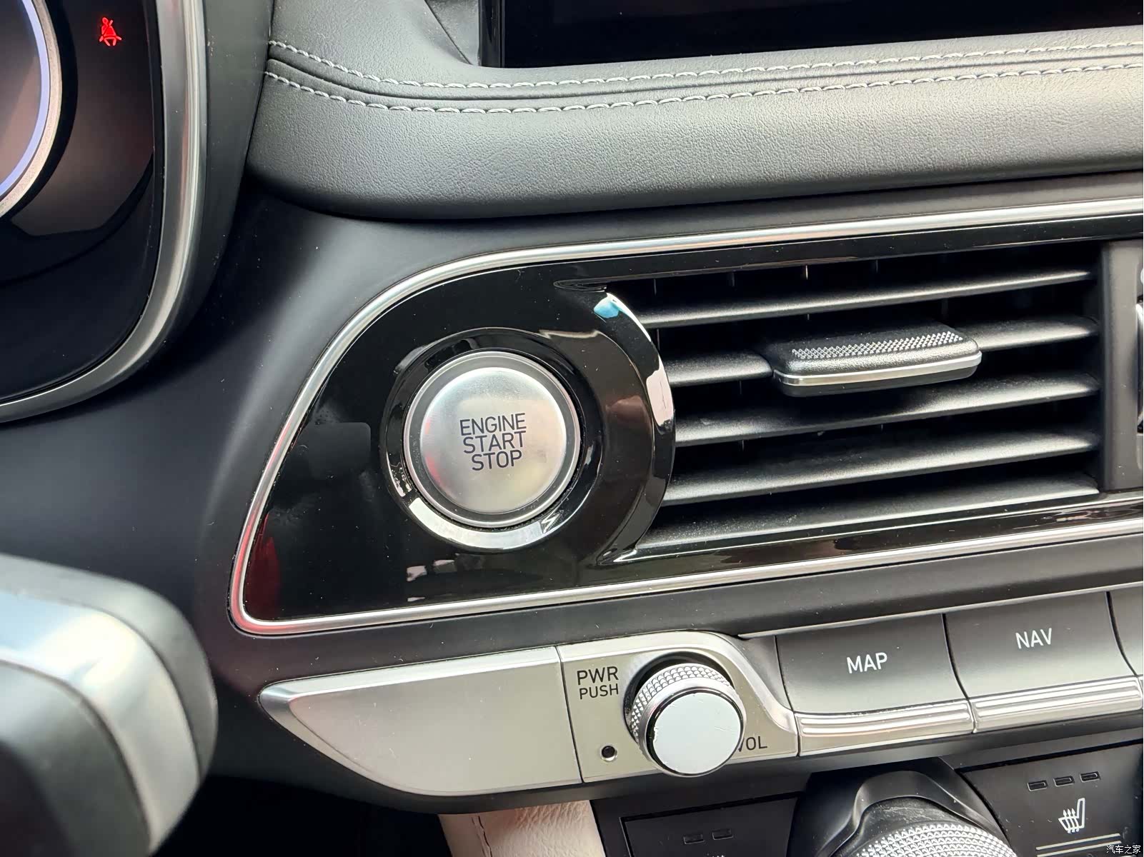 Genesis G70, 2022 11