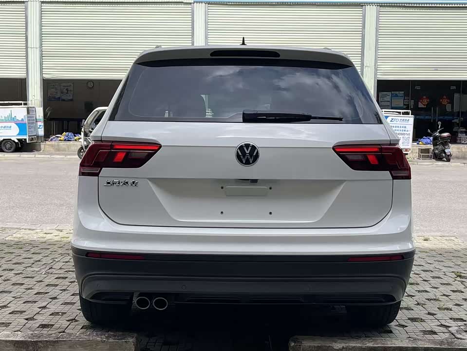Volkswagen Tiguan L